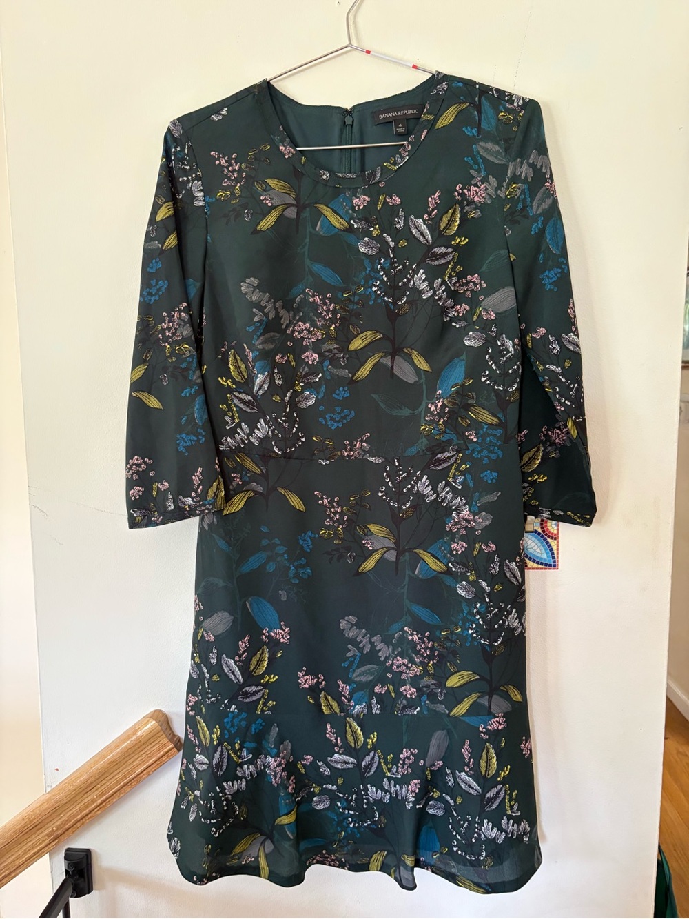 Banana Republic Green Floral Long Sleeve Dress 💜
